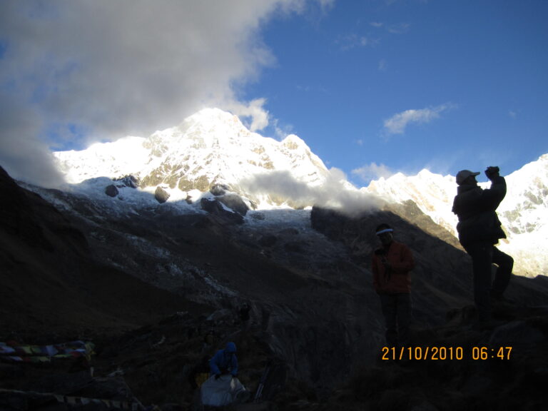 Annapurna base camp mountain views